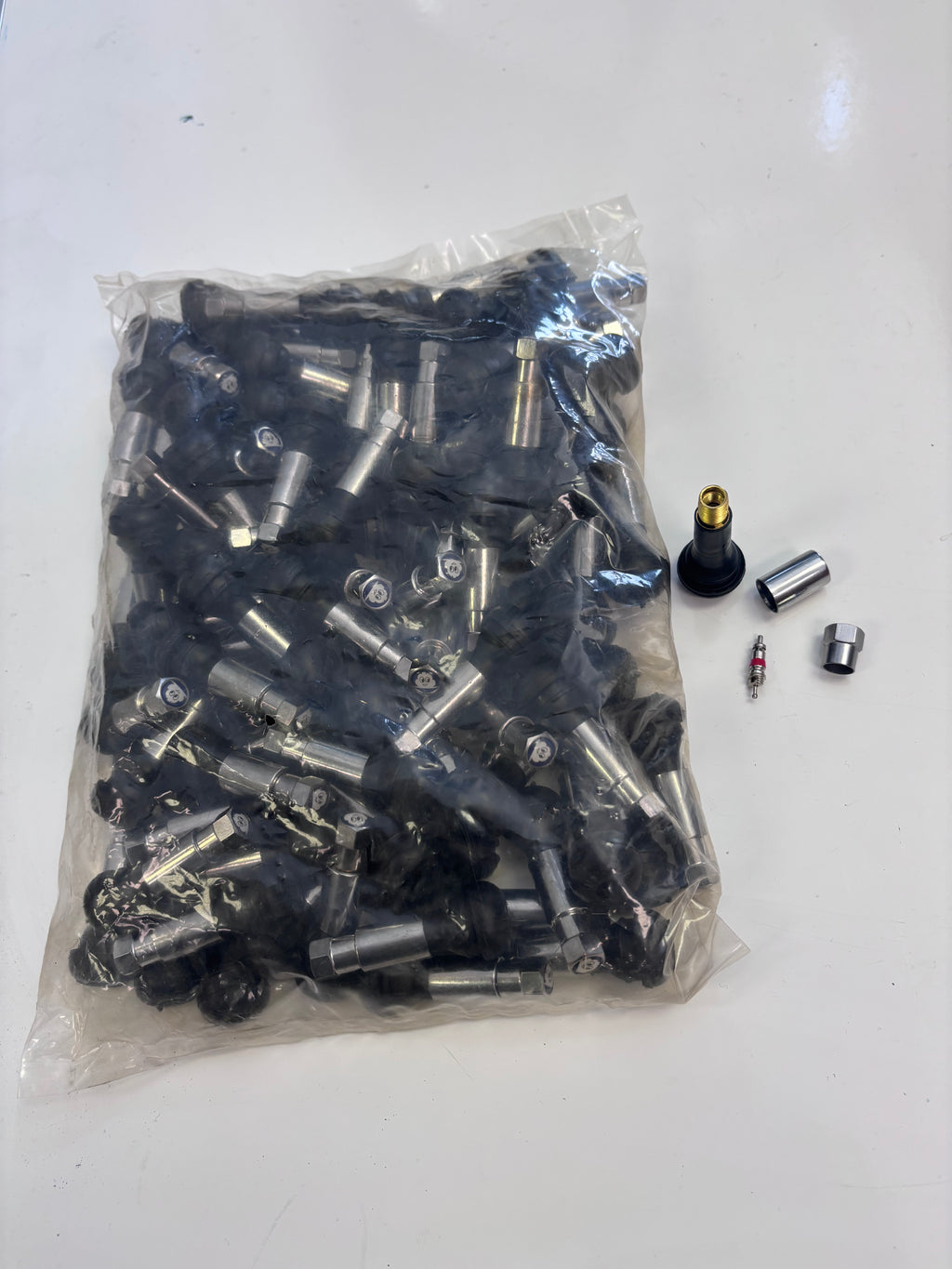 100 Pack Bulk-Chrome Sleeved Rubber Snap-In Tire Valve Stems Set (TR413/TR418 Style) – Heavy-Duty Brass Core Tubeless Valve Stems with Chrome Caps for Cars, Trucks, SUVs & Custom Wheels